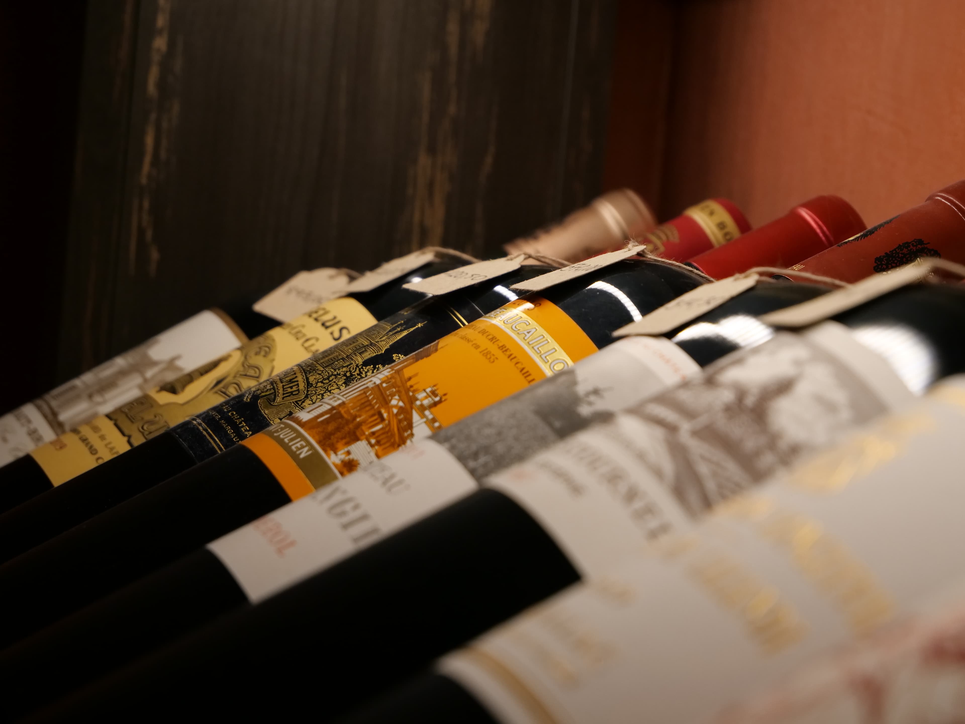 Halfglass Winehouse κελάρι κρασιών