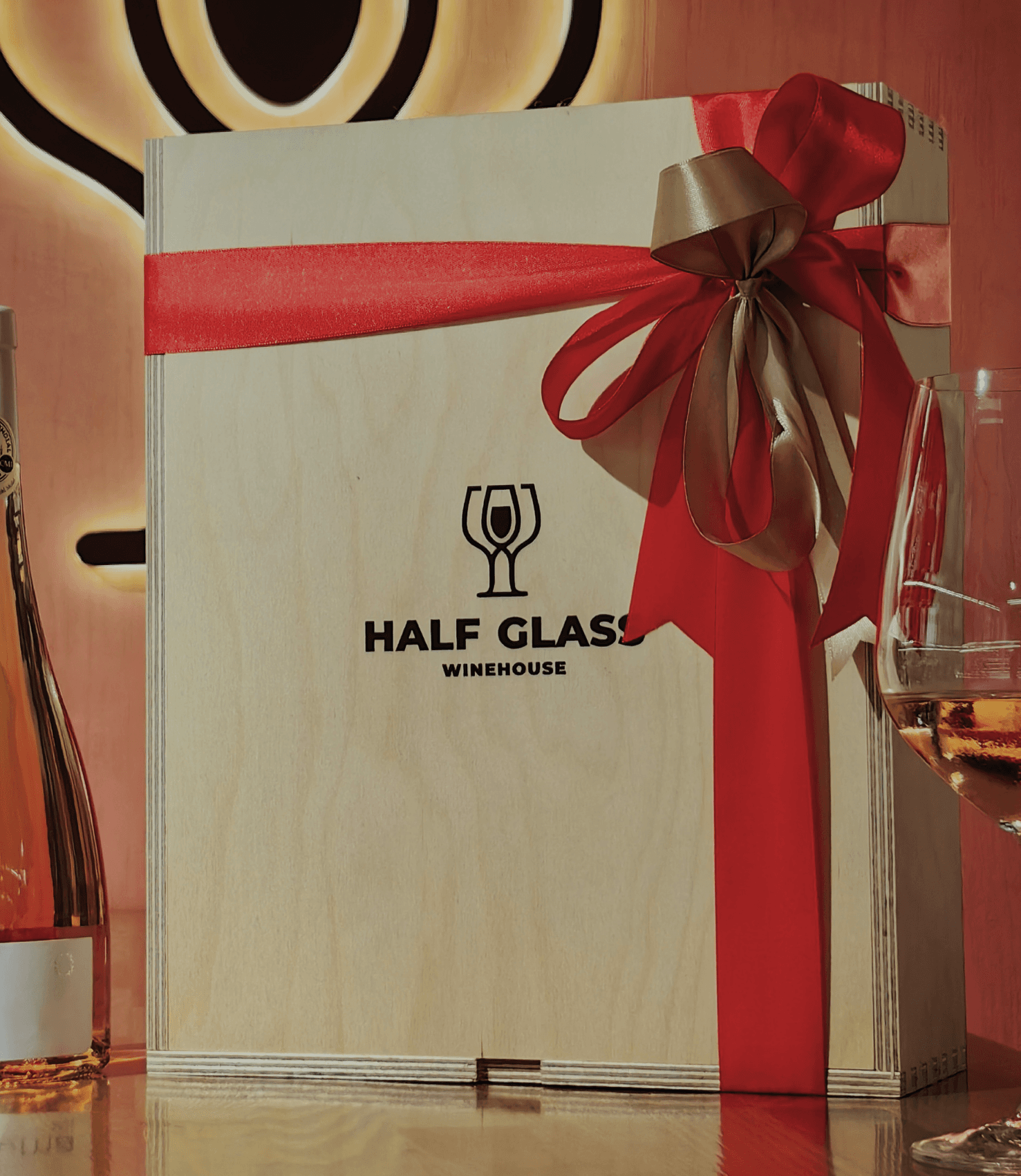 Δώρα κρασιού Halfglass Κηφισιά — ξύλινη συσκευασία με κρασί