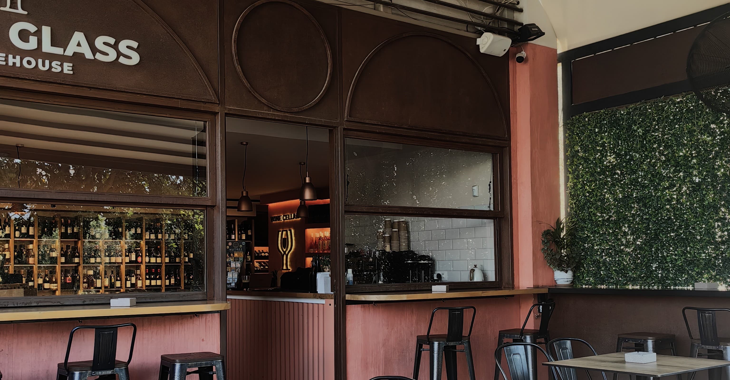 Halfglass Winehouse — Wine bar & κάβα Κηφισιά